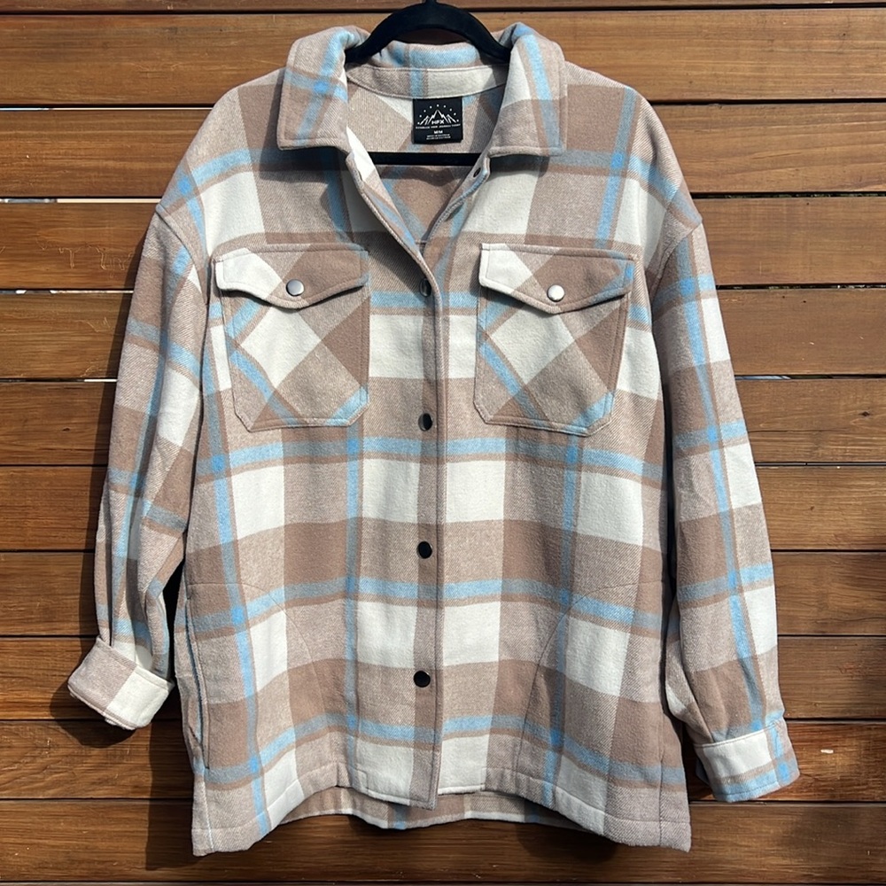 NWOT Thick Flannel Jacket with 4 Pockets